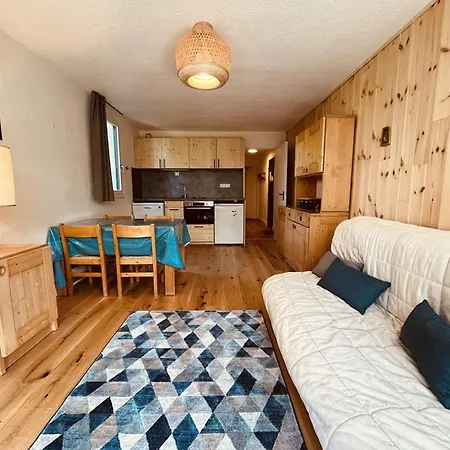 3 Pieces Pour 6 Personnes A Plan Peisey, Acces Direct Pistes - Fr-1-757-121 * Peisey-Nancroix